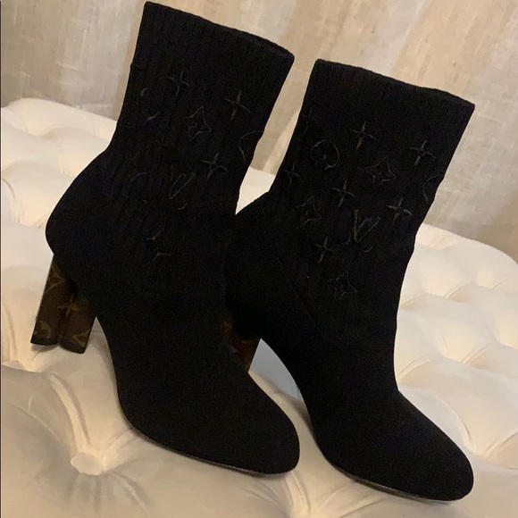 LOUIS VUITTON SILHOUETTE ANKLE BOOT - Picture 13 of 14